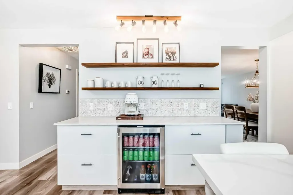47 Canterbury Court SW Calgary AB T2W 6C2