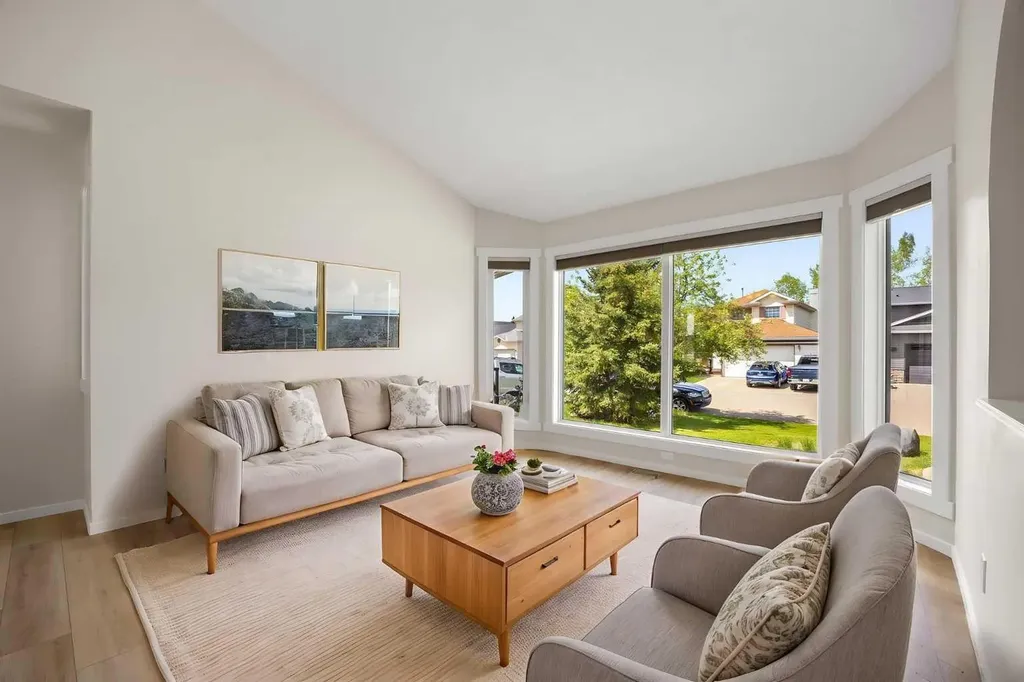 53 Riverview Close Cochrane AB T4C 1K7