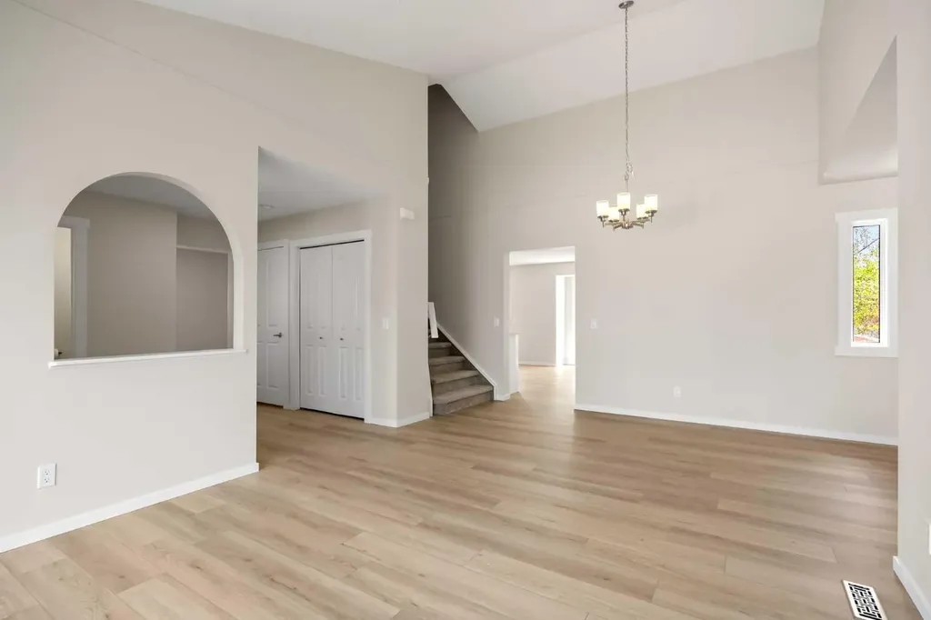 53 Riverview Close Cochrane AB T4C 1K7