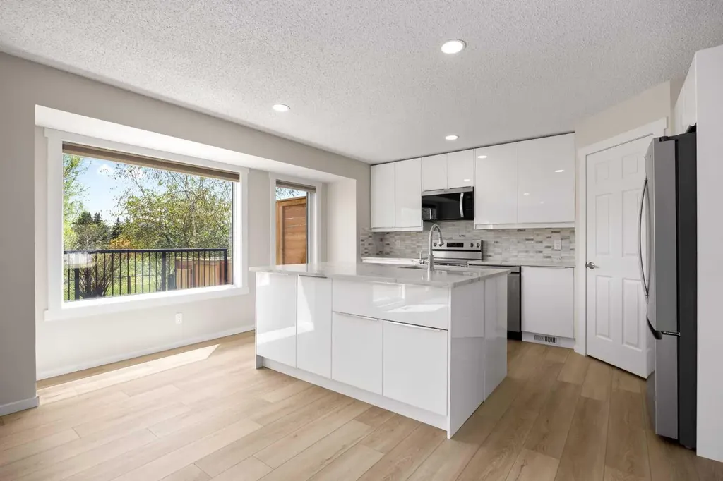 53 Riverview Close Cochrane AB T4C 1K7
