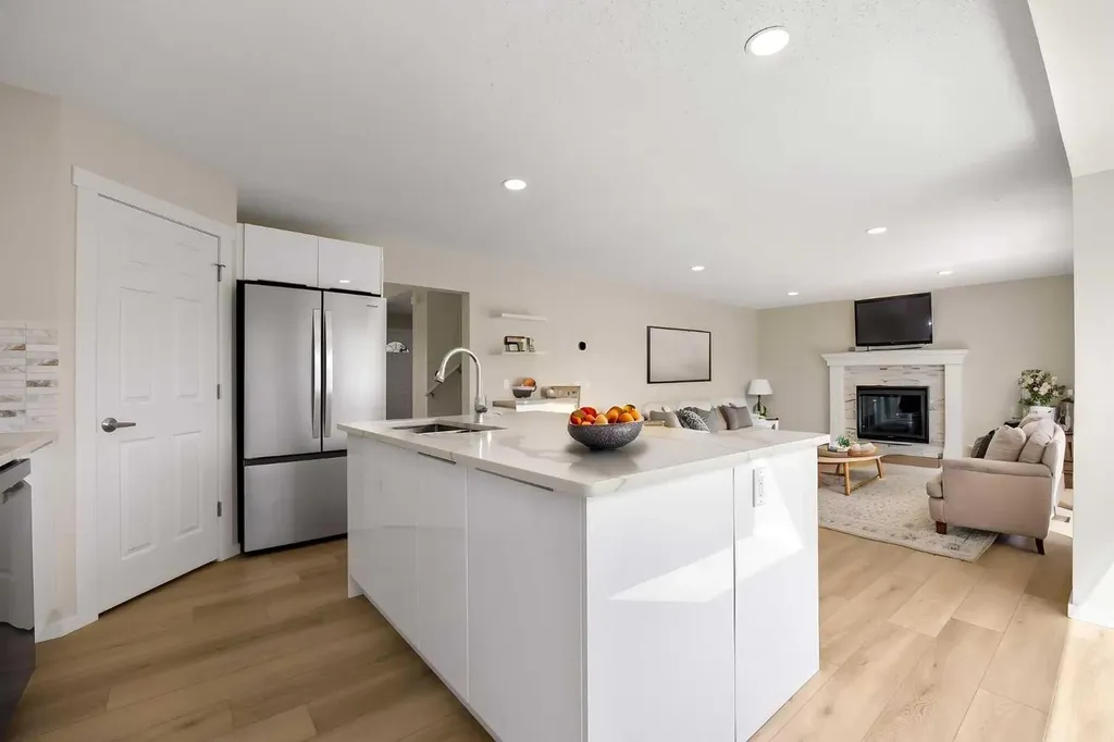 53 Riverview Close Cochrane AB T4C 1K7