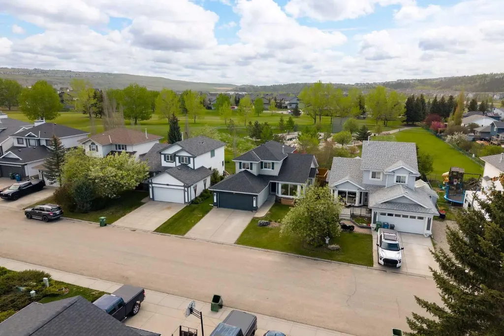 53 Riverview Close Cochrane AB T4C 1K7