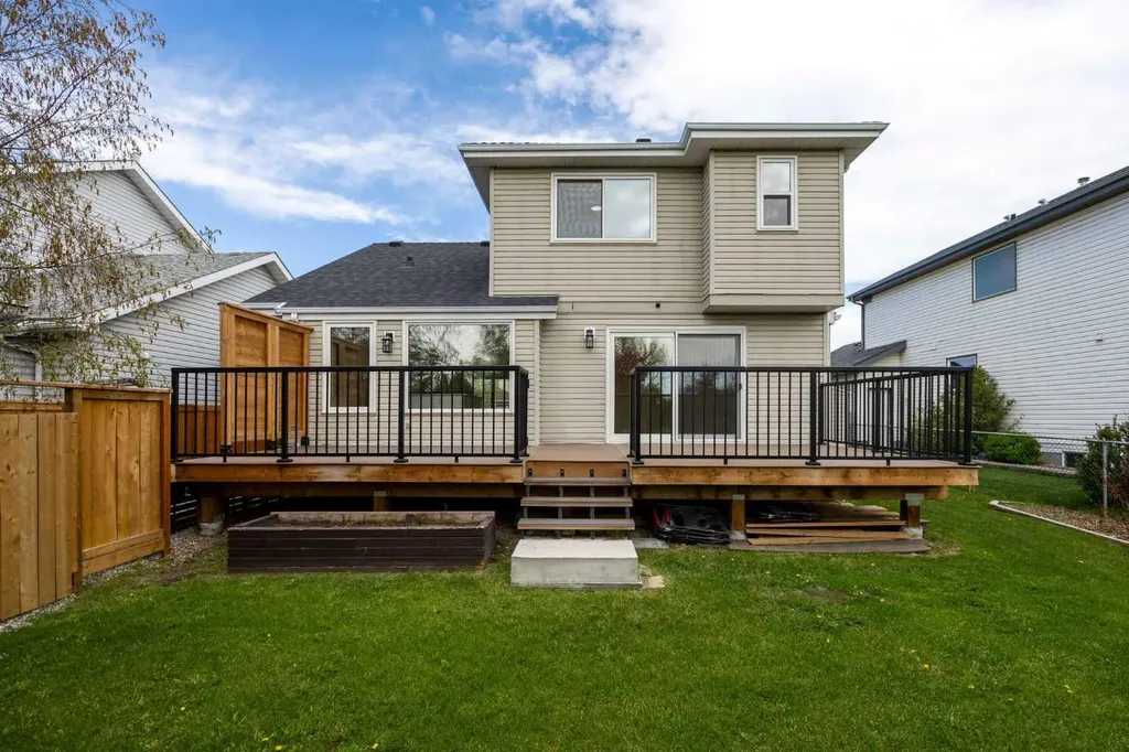 53 Riverview Close Cochrane AB T4C 1K7