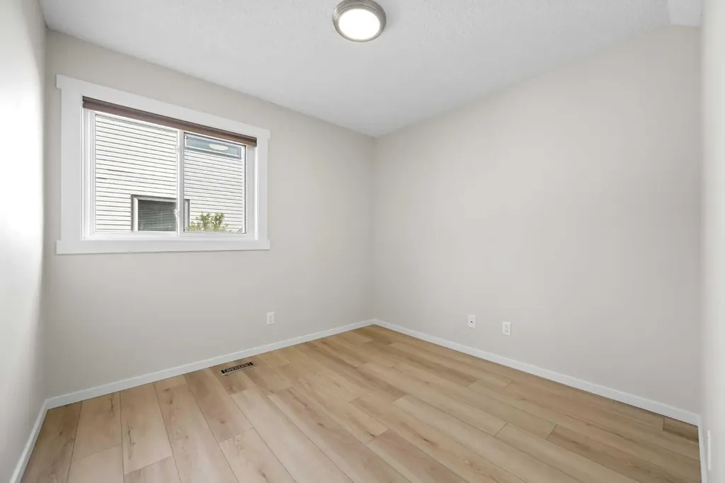 53 Riverview Close Cochrane AB T4C 1K7