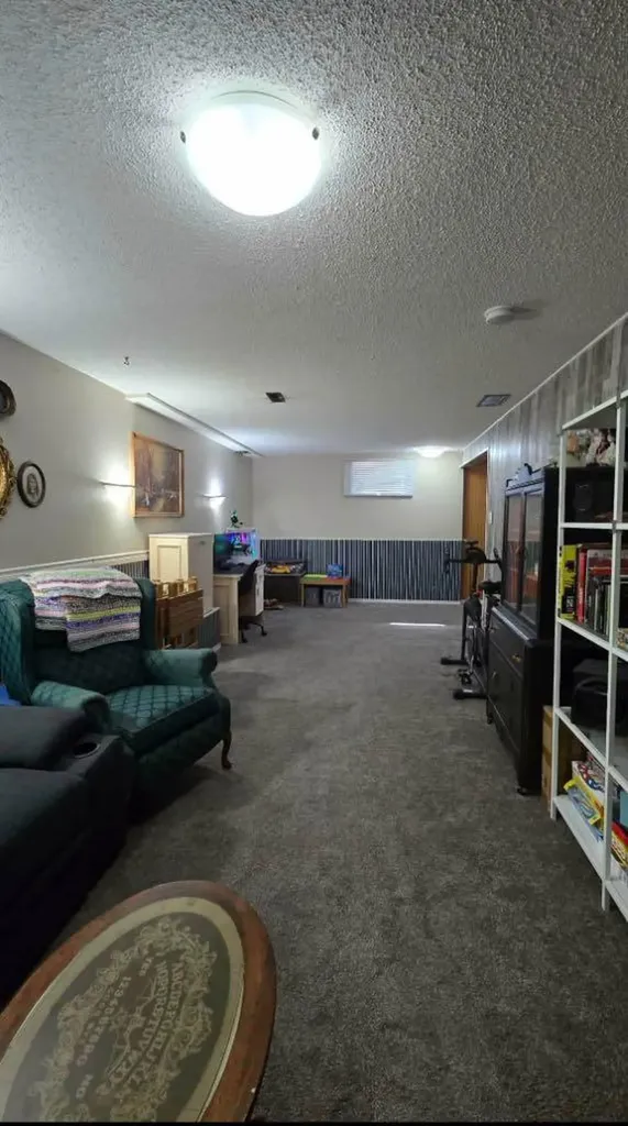 794 Black Boulevard NW Medicine Hat AB T1A 7B4