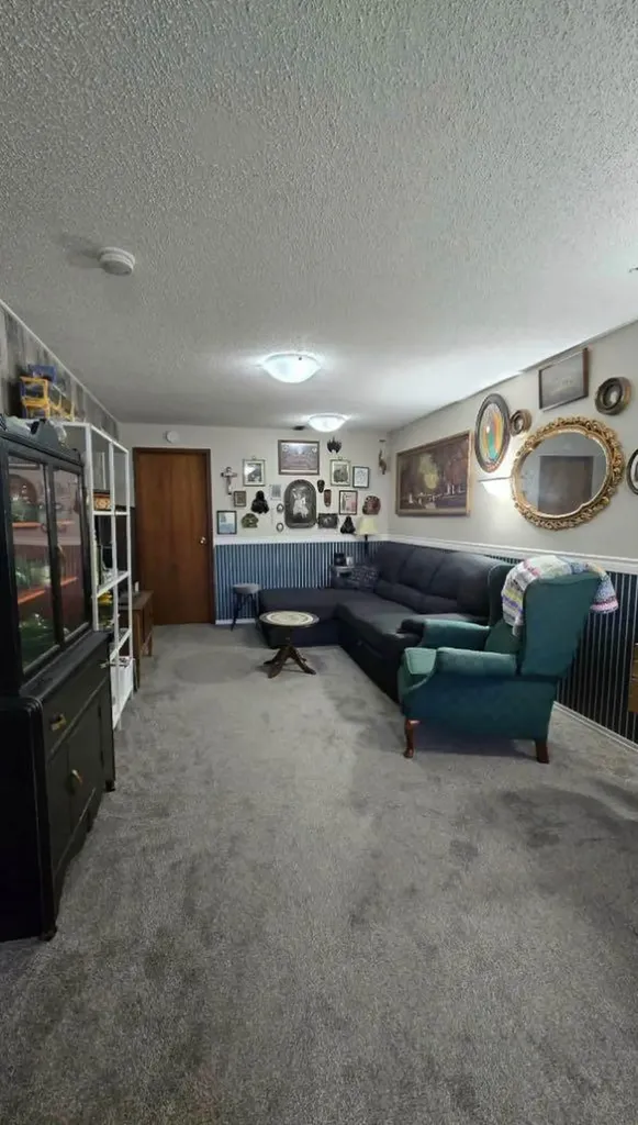 794 Black Boulevard NW Medicine Hat AB T1A 7B4