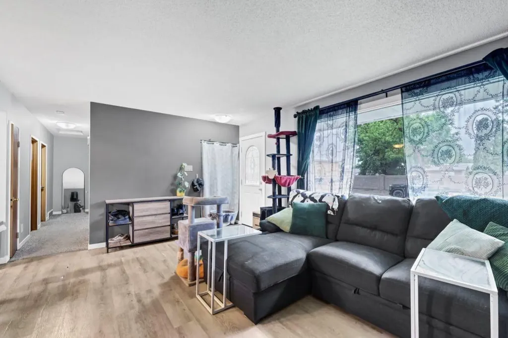 794 Black Boulevard NW Medicine Hat AB T1A 7B4