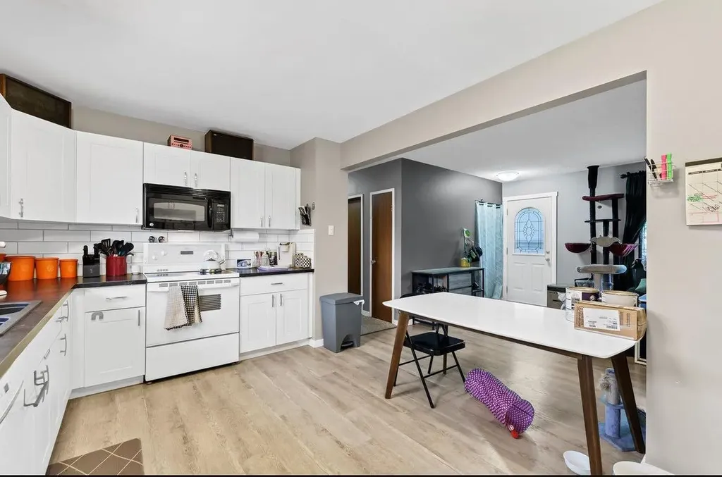 794 Black Boulevard NW Medicine Hat AB T1A 7B4
