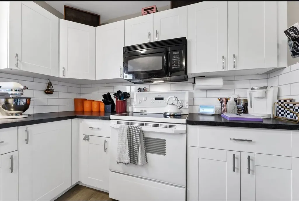 794 Black Boulevard NW Medicine Hat AB T1A 7B4