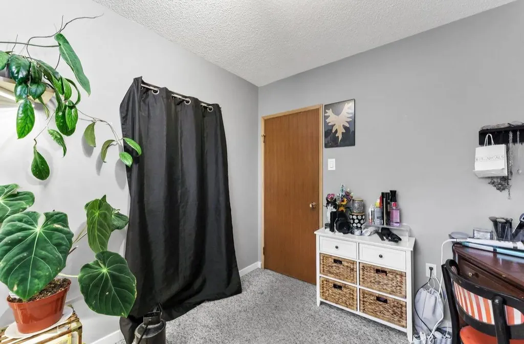 794 Black Boulevard NW Medicine Hat AB T1A 7B4