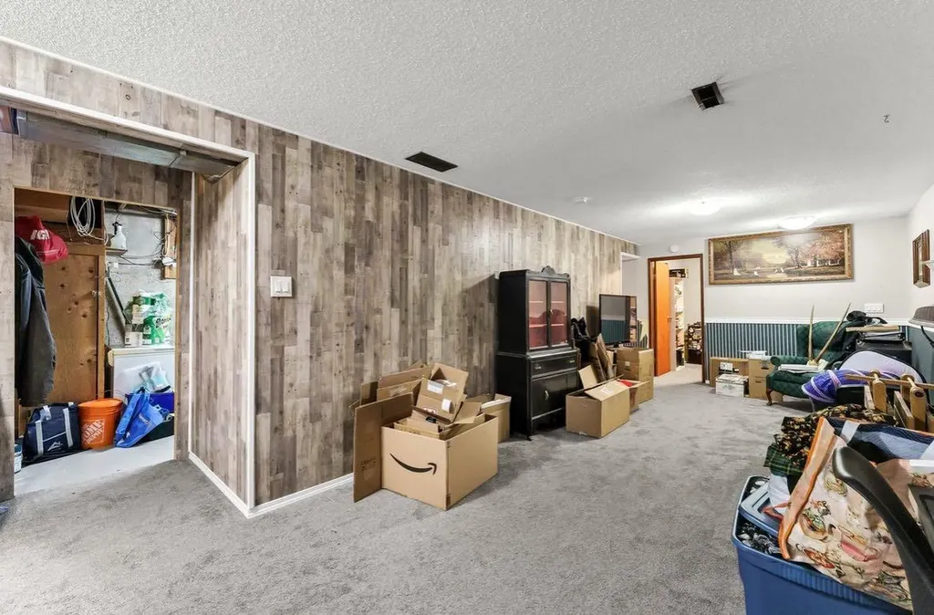 794 Black Boulevard NW Medicine Hat AB T1A 7B4