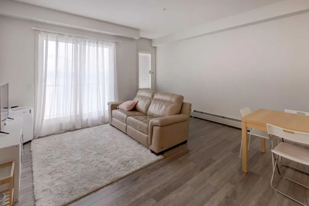 1540 Sherwood Boulevard NW Calgary AB T3R 0K5