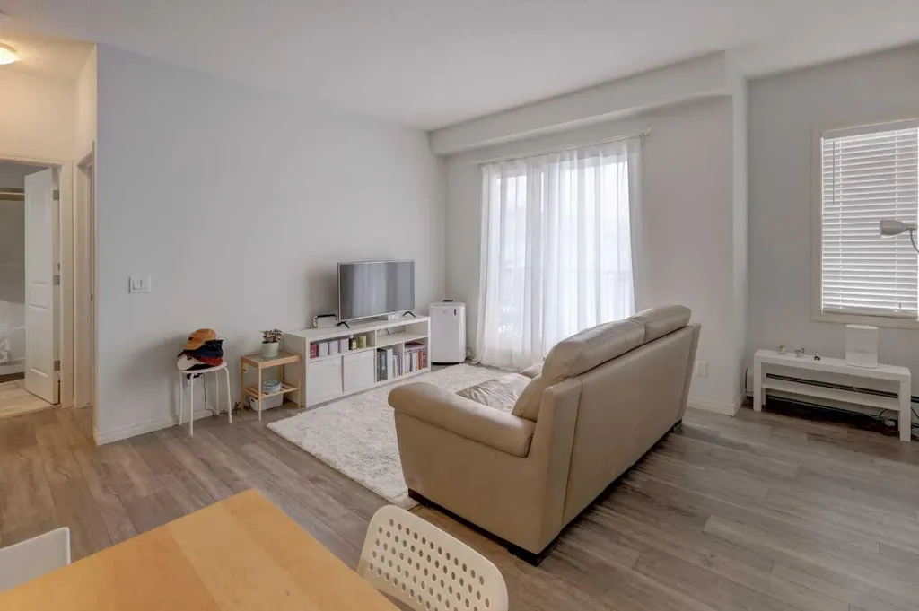 1540 Sherwood Boulevard NW Calgary AB T3R 0K5