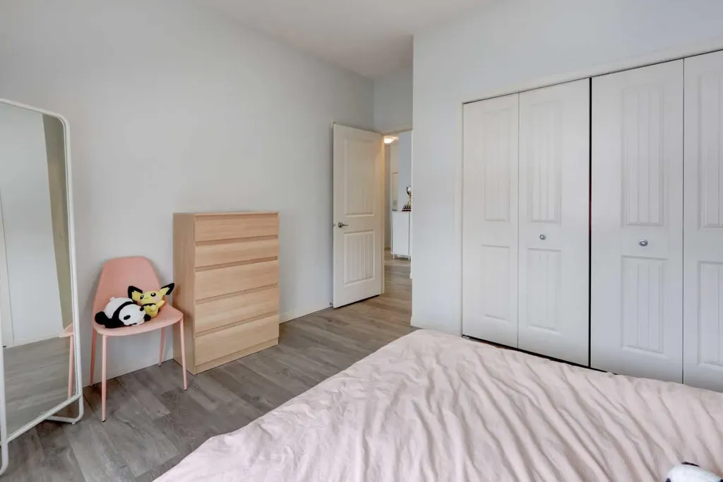 1540 Sherwood Boulevard NW Calgary AB T3R 0K5