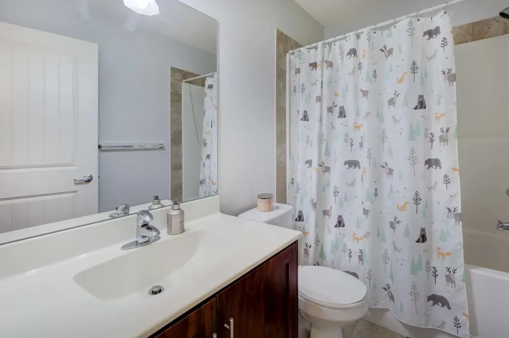 1540 Sherwood Boulevard NW Calgary AB T3R 0K5