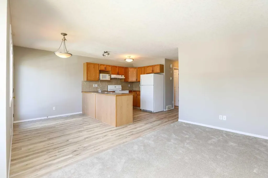 720 Heritage Boulevard W Lethbridge AB T1K 7X2