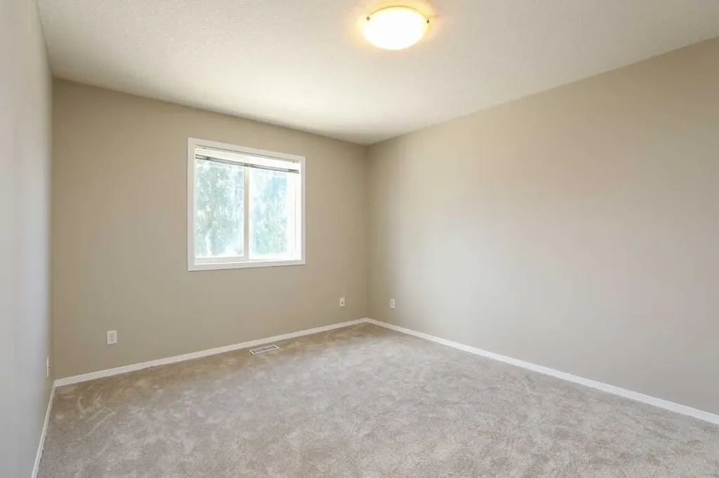 720 Heritage Boulevard W Lethbridge AB T1K 7X2