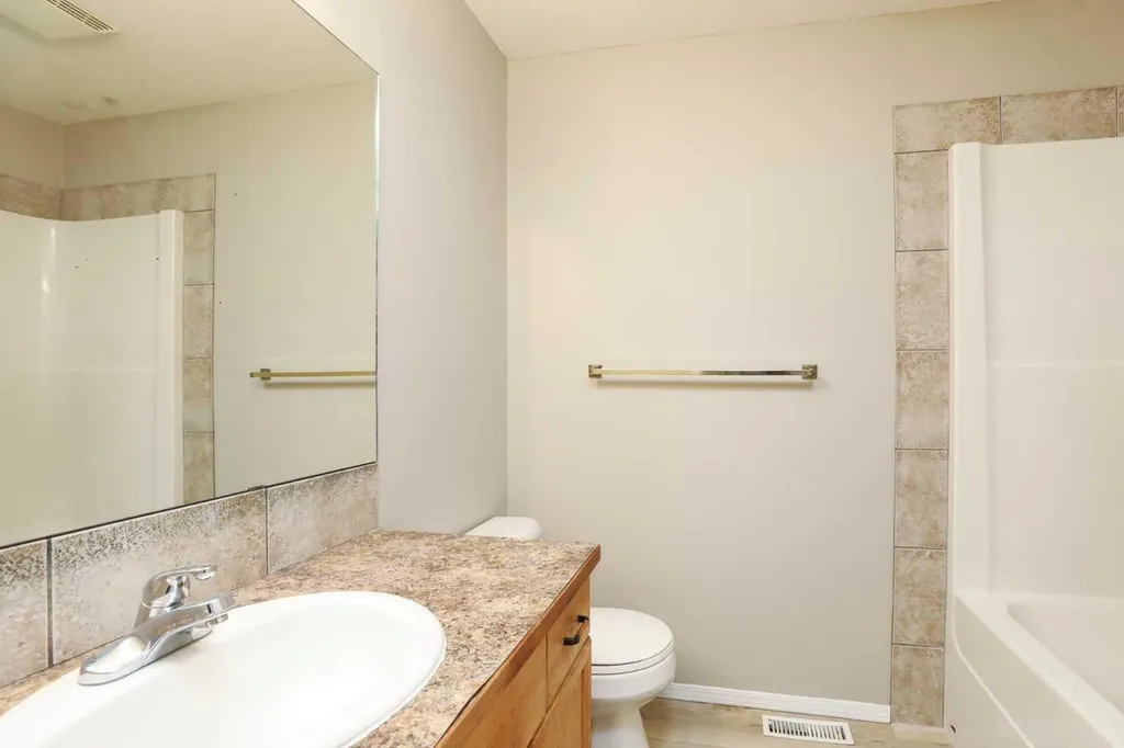 720 Heritage Boulevard W Lethbridge AB T1K 7X2
