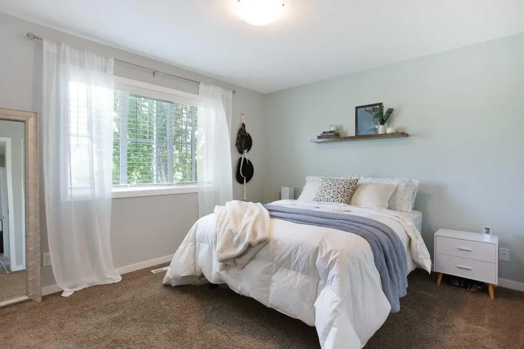 79 Sunset Road Cochrane AB T4C 0W4