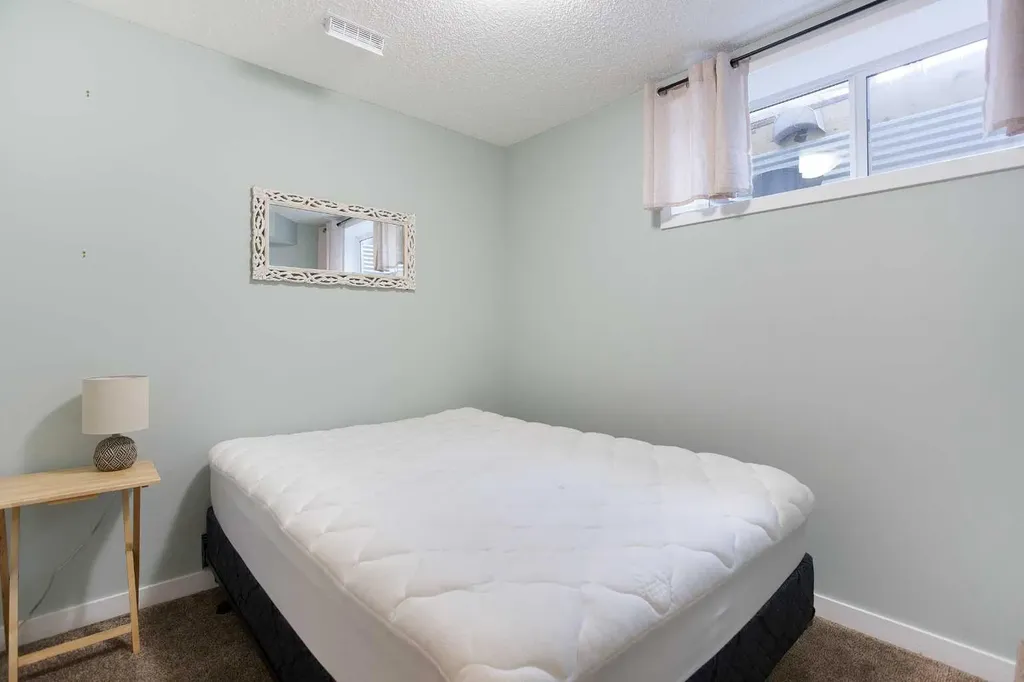 79 Sunset Road Cochrane AB T4C 0W4