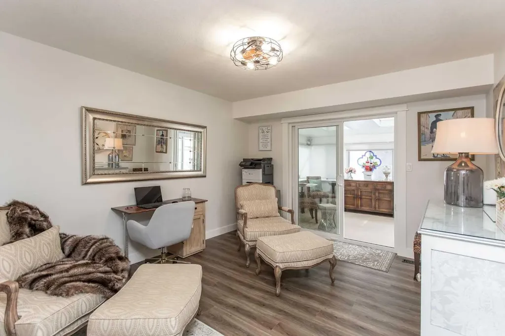 4731 49a Avenue Lacombe AB T4L 1N4