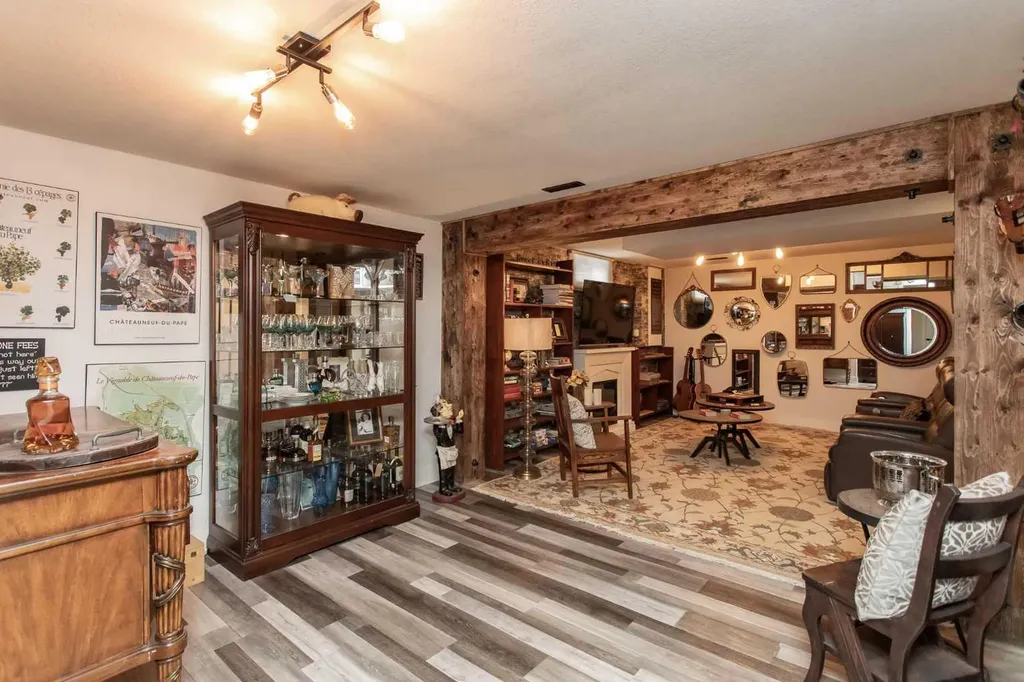 4731 49a Avenue Lacombe AB T4L 1N4