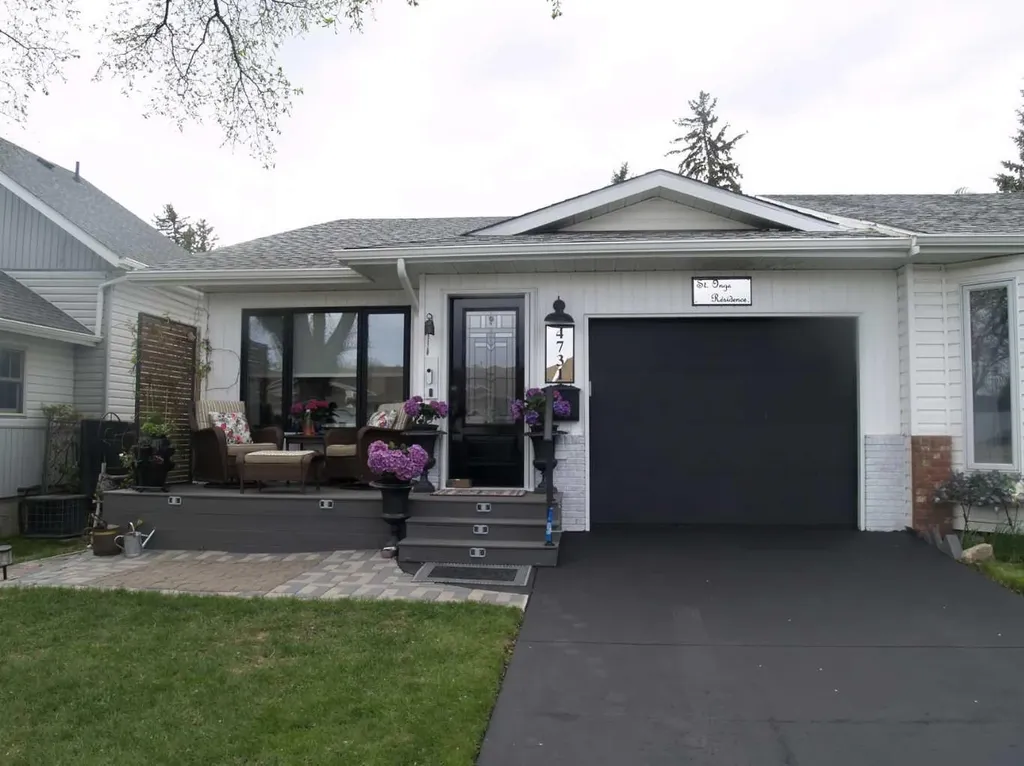 4731 49a Avenue Lacombe AB T4L 1N4