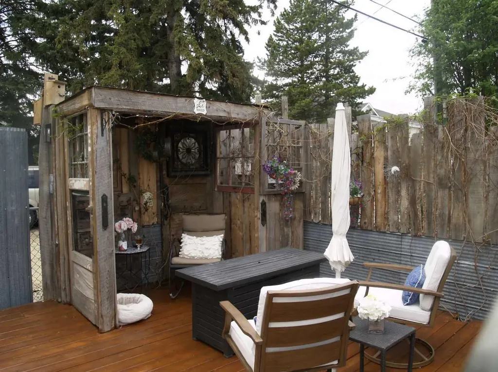 4731 49a Avenue Lacombe AB T4L 1N4