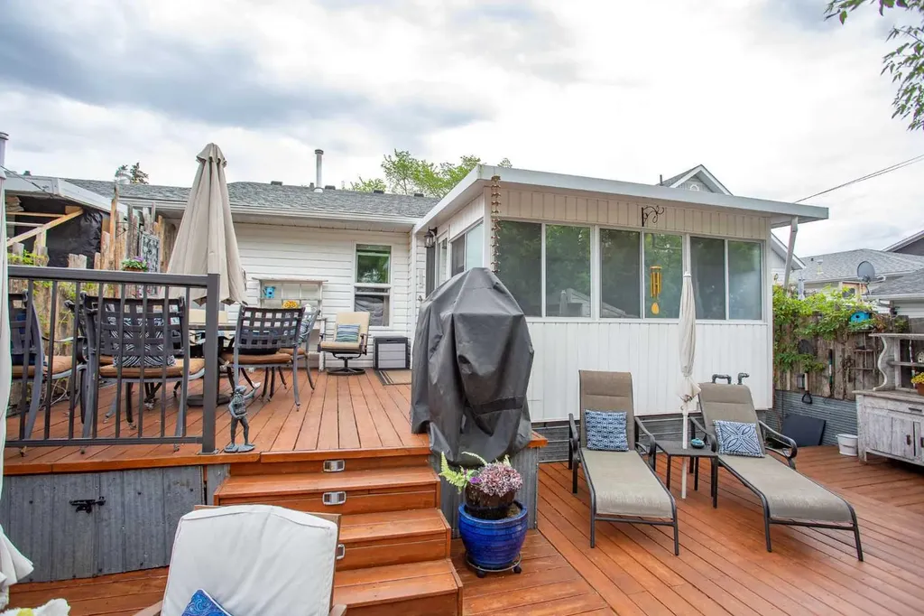 4731 49a Avenue Lacombe AB T4L 1N4