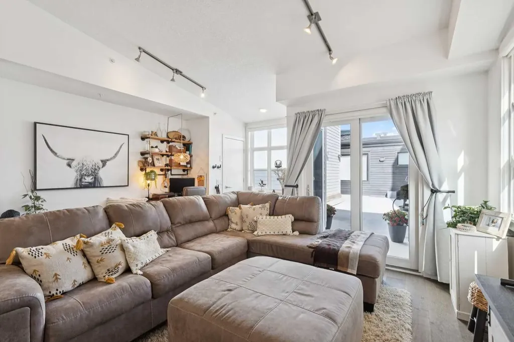 1719 9a Street SW Calgary AB T2T 6S3