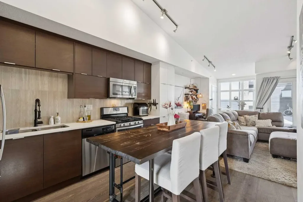 1719 9a Street SW Calgary AB T2T 6S3
