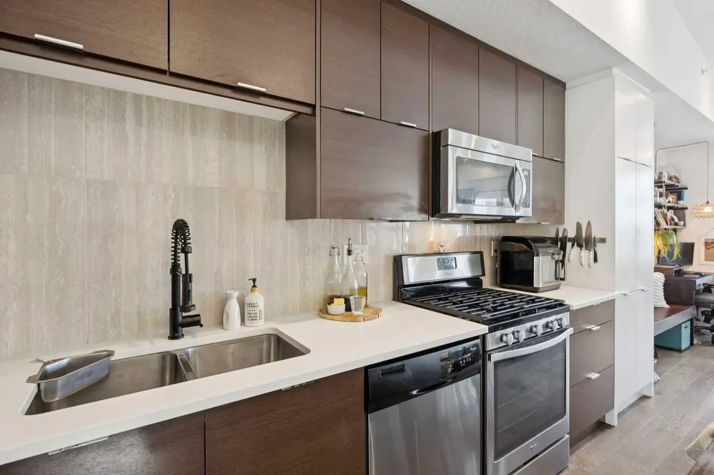1719 9a Street SW Calgary AB T2T 6S3