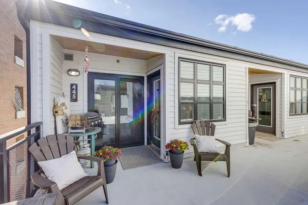 1719 9a Street SW Calgary AB T2T 6S3