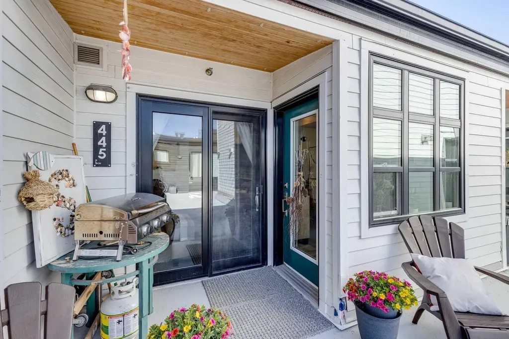 1719 9a Street SW Calgary AB T2T 6S3