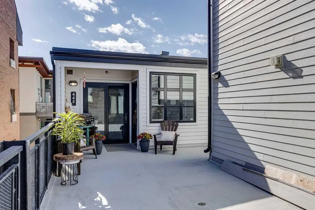 1719 9a Street SW Calgary AB T2T 6S3