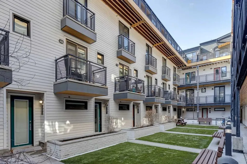 1719 9a Street SW Calgary AB T2T 6S3