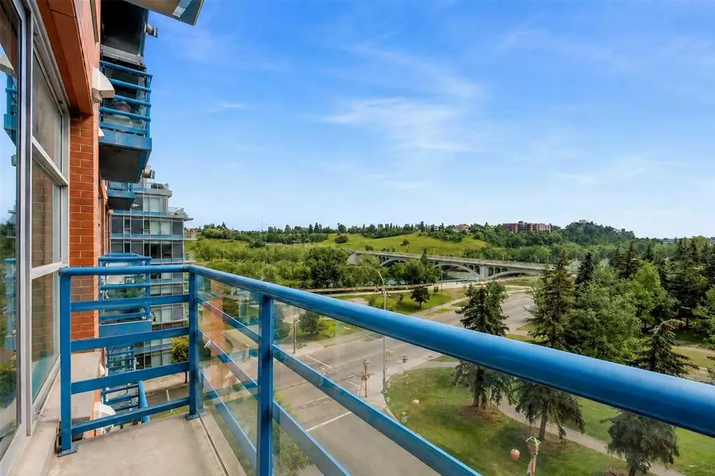 205 Riverfront Avenue SW Calgary AB T2P5K4