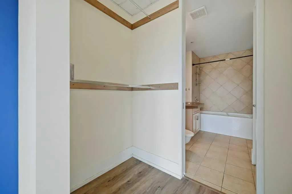 205 Riverfront Avenue SW Calgary AB T2P5K4
