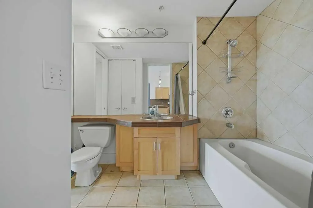 205 Riverfront Avenue SW Calgary AB T2P5K4