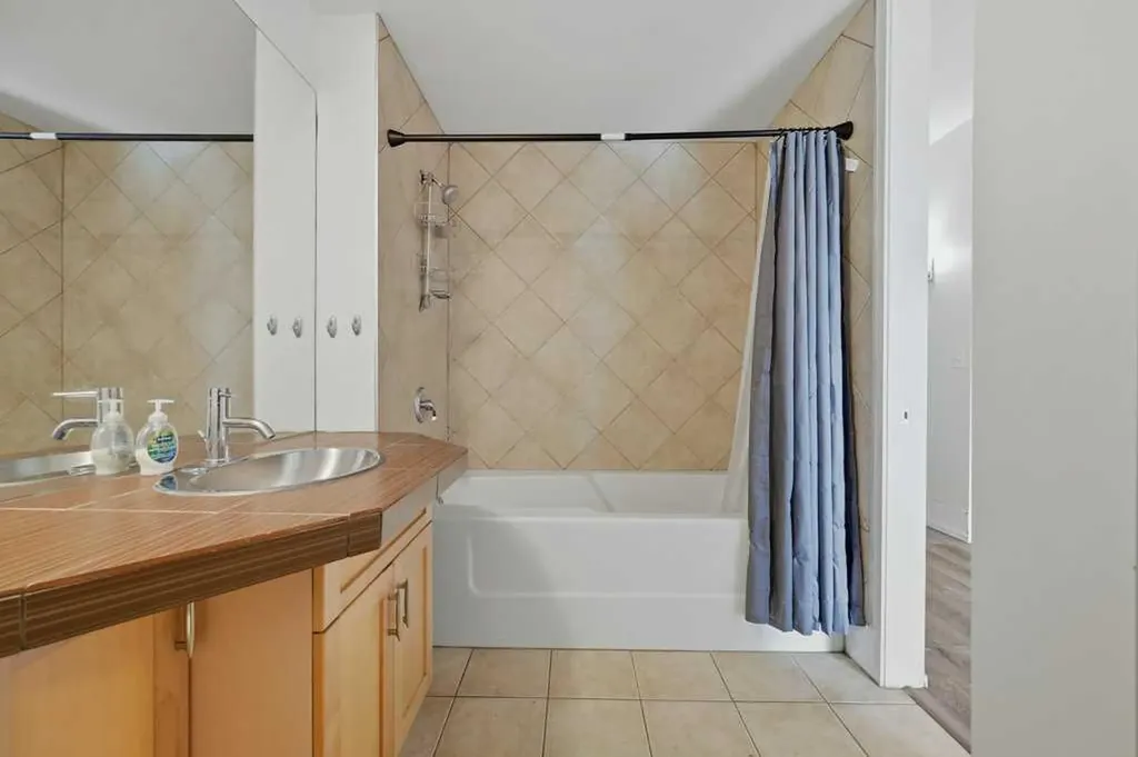 205 Riverfront Avenue SW Calgary AB T2P5K4