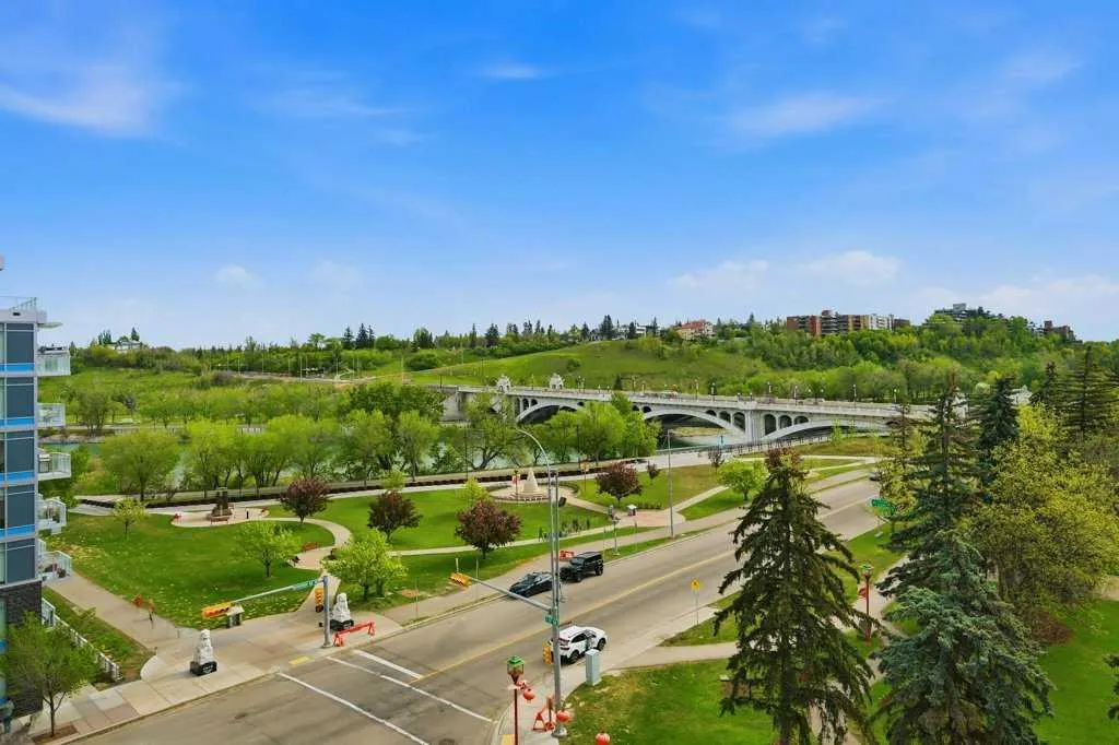 205 Riverfront Avenue SW Calgary AB T2P5K4