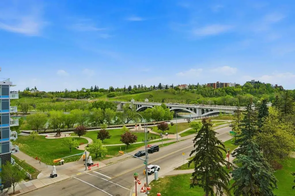 205 Riverfront Avenue SW Calgary AB T2P5K4