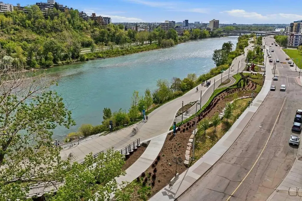 205 Riverfront Avenue SW Calgary AB T2P5K4