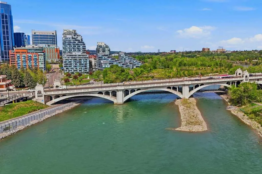 205 Riverfront Avenue SW Calgary AB T2P5K4
