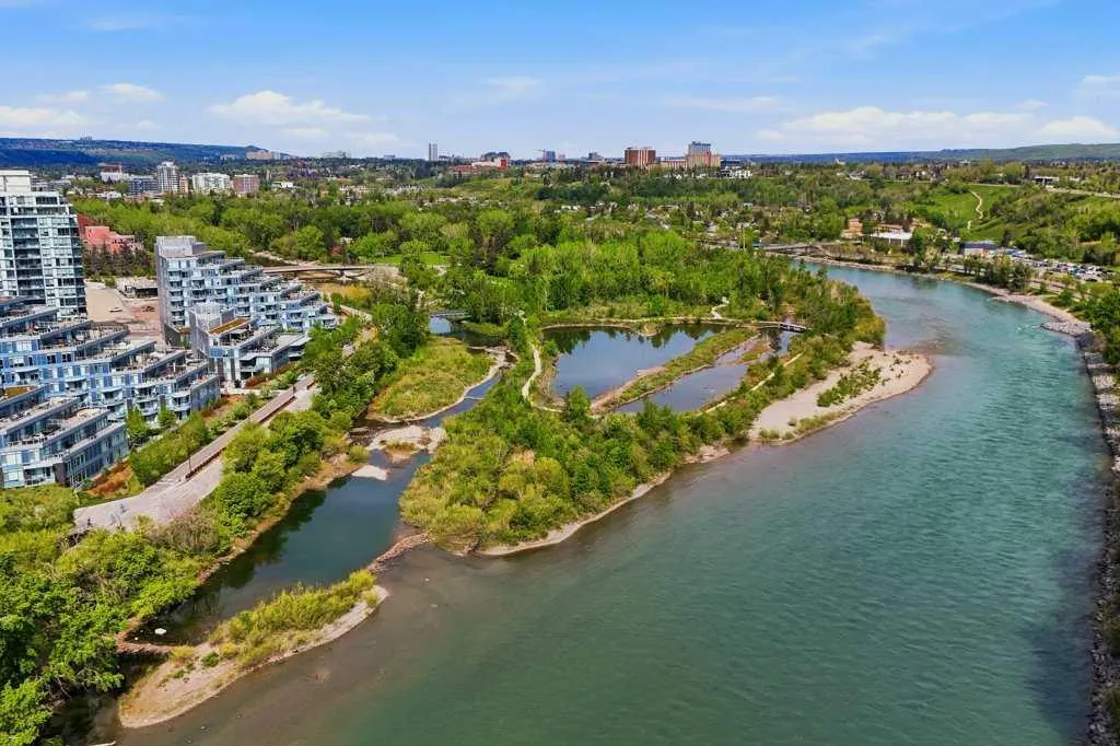 205 Riverfront Avenue SW Calgary AB T2P5K4