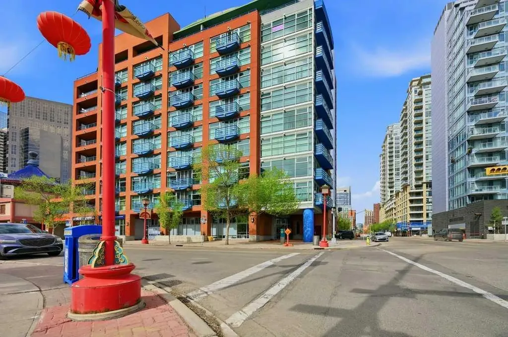205 Riverfront Avenue SW Calgary AB T2P5K4