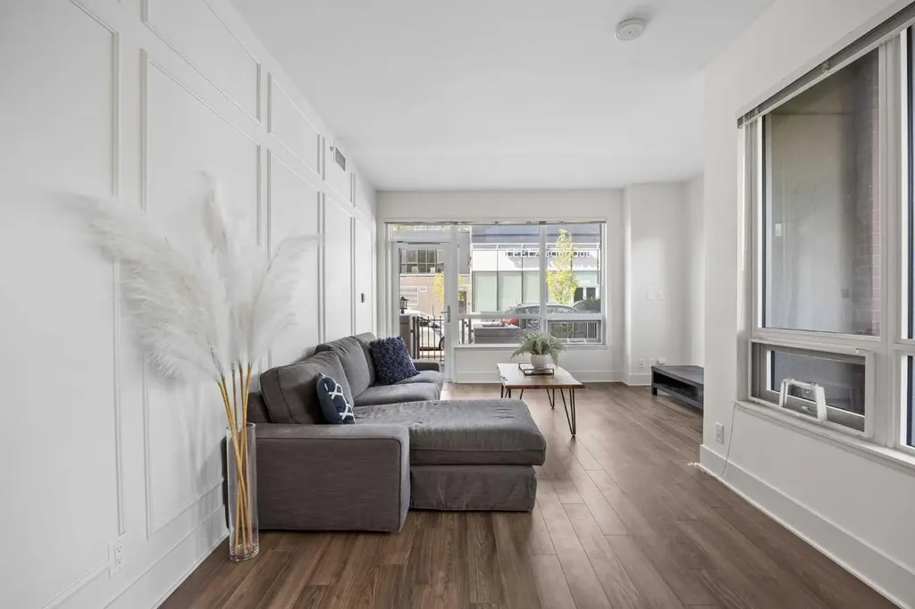 46 9 Street NE Calgary AB T2E 7Y1