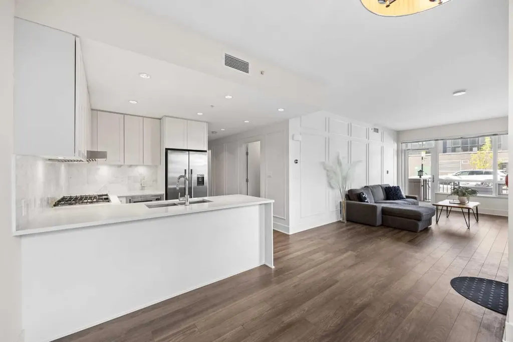 46 9 Street NE Calgary AB T2E 7Y1