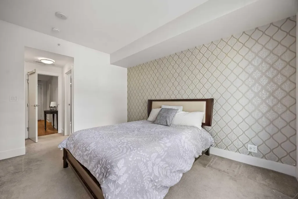 46 9 Street NE Calgary AB T2E 7Y1