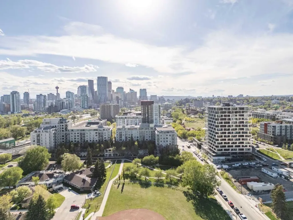 46 9 Street NE Calgary AB T2E 7Y1